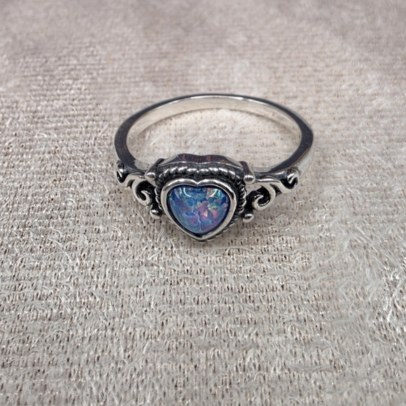 Jewelry - Silver Heart Opal Ring (004)